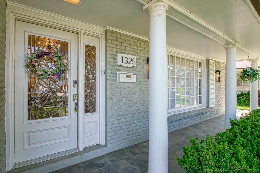 1325 MELODY Drive