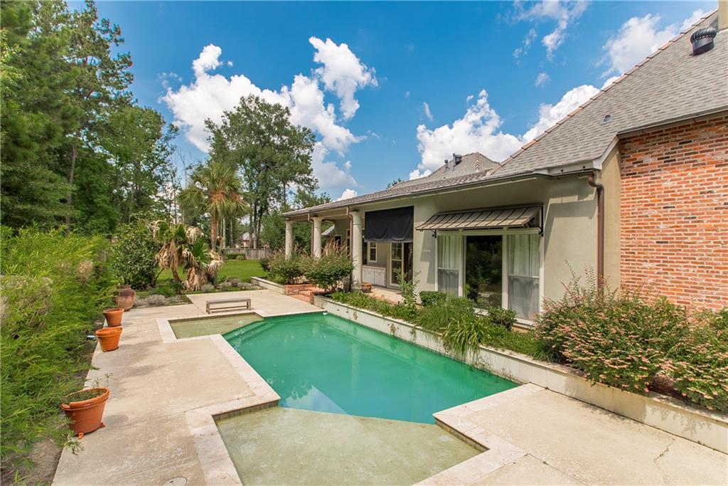 Hammond, Louisiana 70401, United States, 4 Bedrooms Bedrooms, ,4 BathroomsBathrooms,Residential,Pending,189243