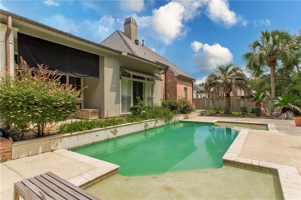 Hammond, Louisiana 70401, United States, 4 Bedrooms Bedrooms, ,4 BathroomsBathrooms,Residential,Pending,189243