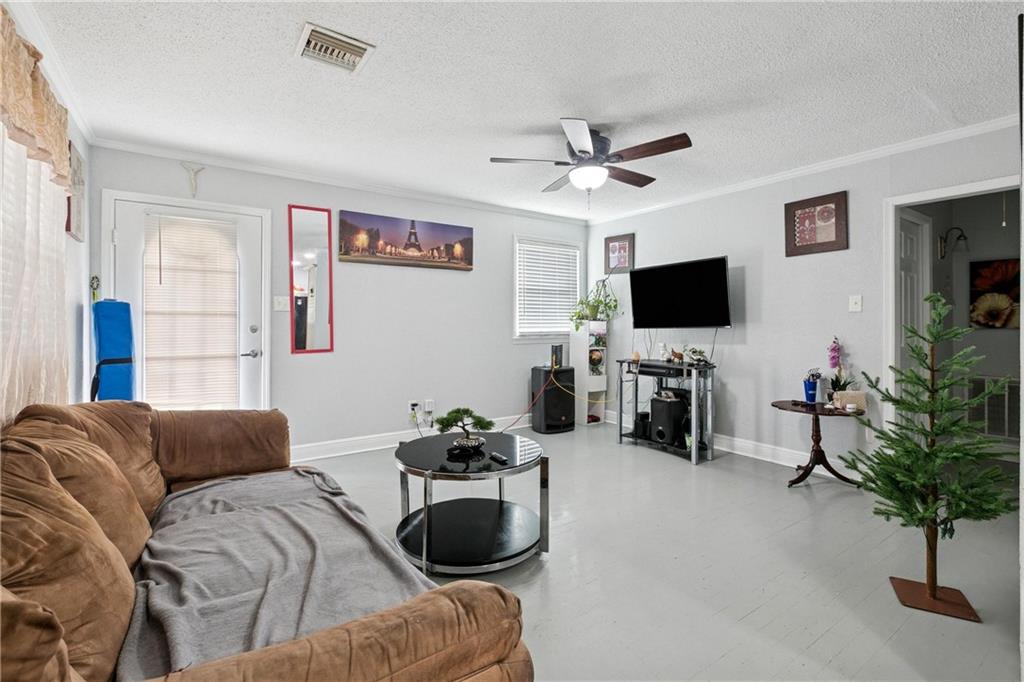 834 JEFFERSON HEIGHTS Avenue