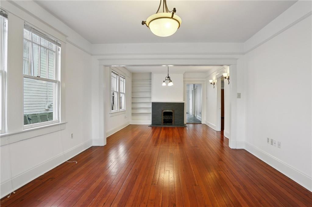 4612 S PRIEUR Street