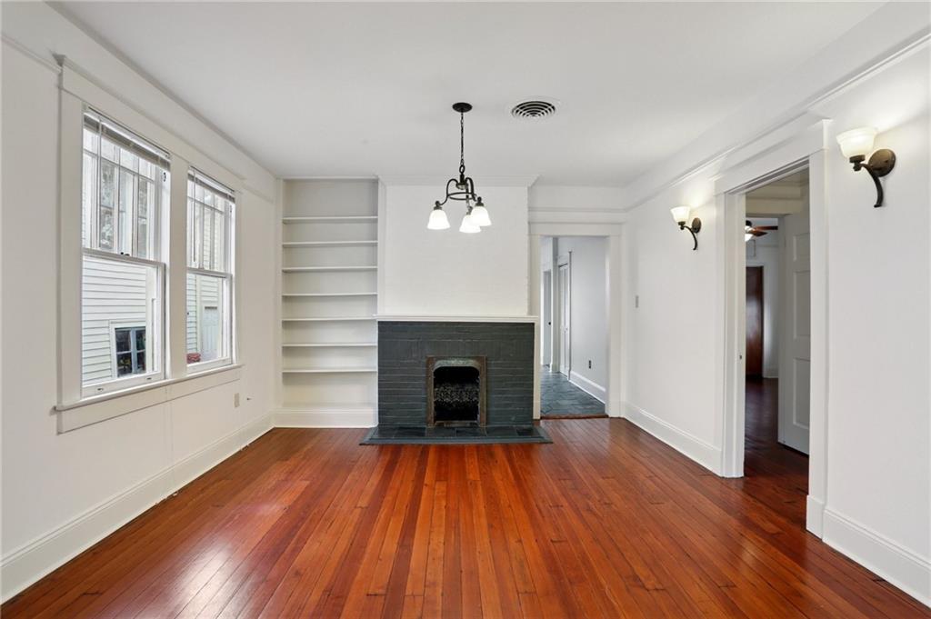 4612 S PRIEUR Street