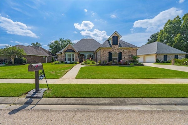 363 LAKE ORLEANS BLVD, PONCHATOULA, LA 70454 - Image d96a04b802c184b034e88cb0765b52ec/1844778748