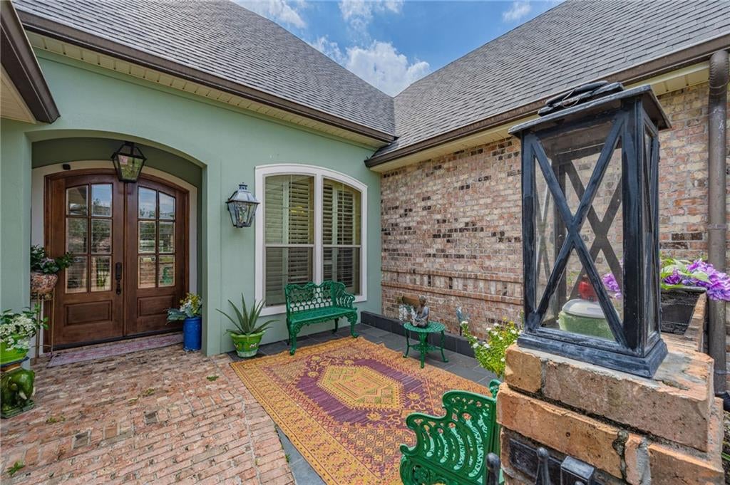 363 LAKE ORLEANS Boulevard