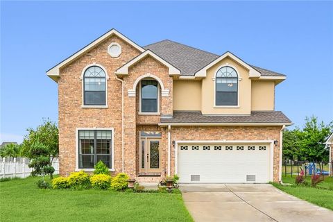 3524 LAKE LYNN Drive Gretna LA 70056