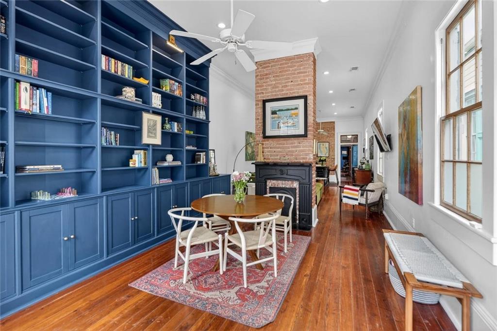 719 PLEASANT Street