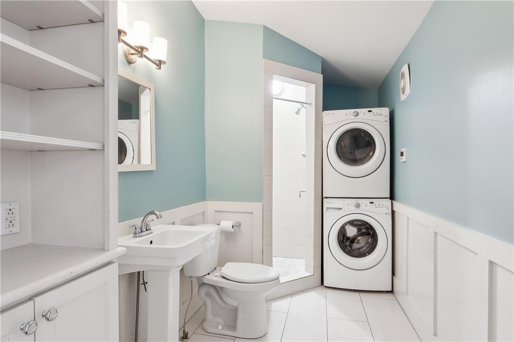 New Orleans, Louisiana 70115, United States, 1 Bedroom Bedrooms, ,2 BathroomsBathrooms,Residential,Pending,63673