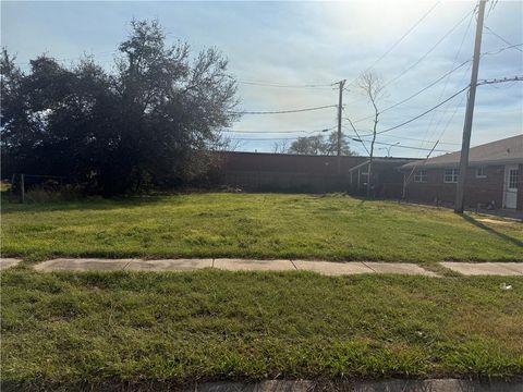 316-318 LYNX Drive Arabi LA 70032