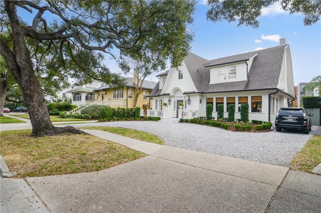 27 AUDUBON Boulevard