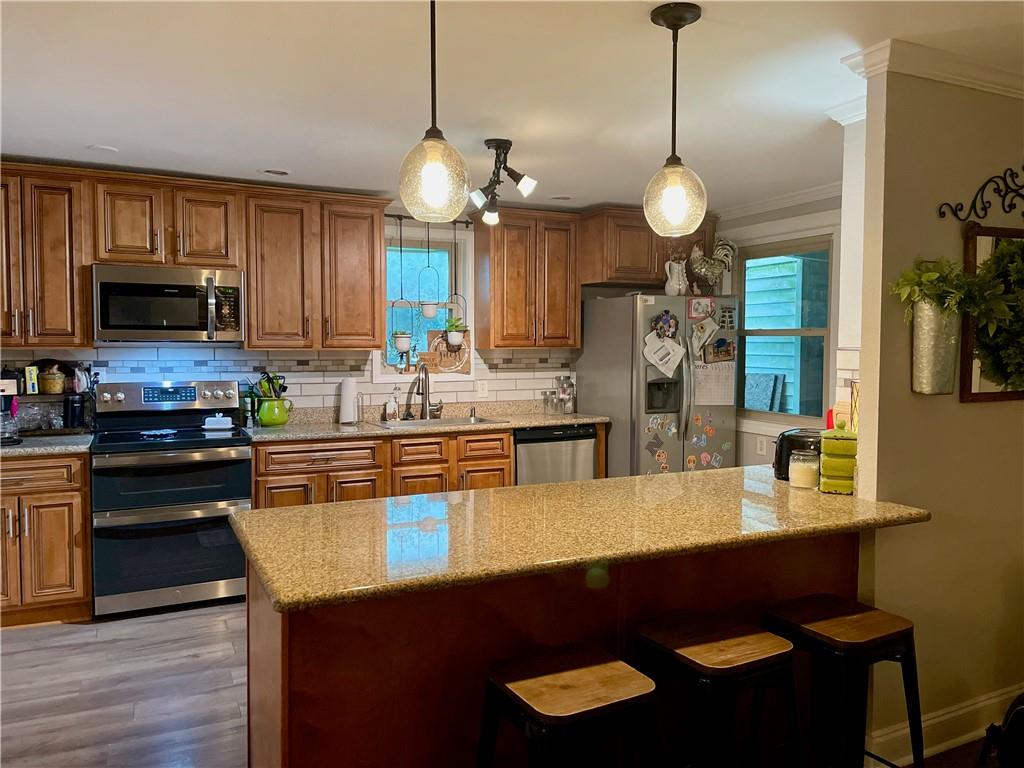 266 ROSELYN PARK Place