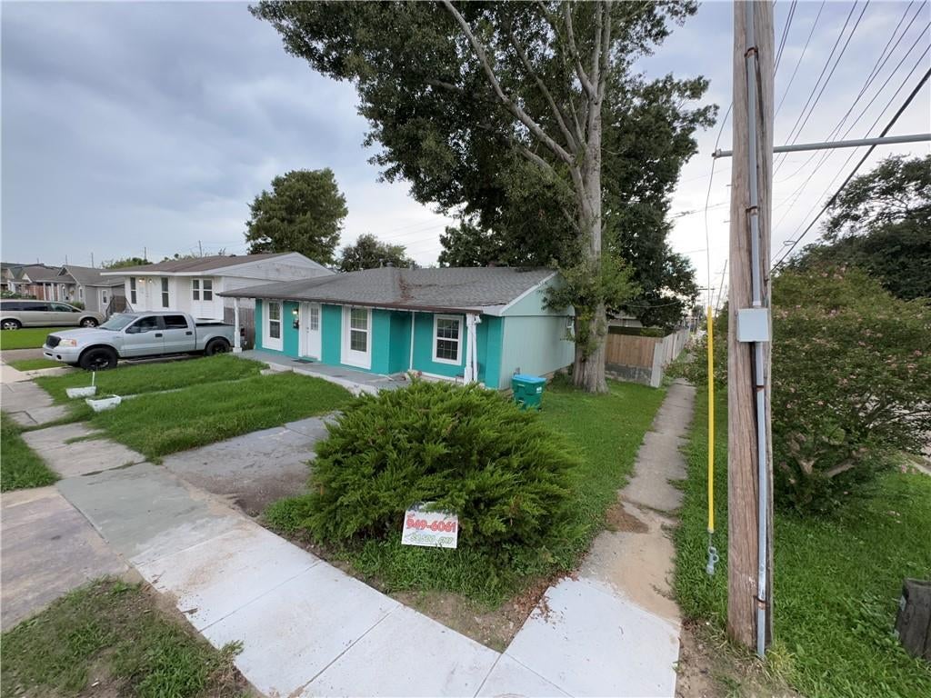 3453 W LOYOLA Drive