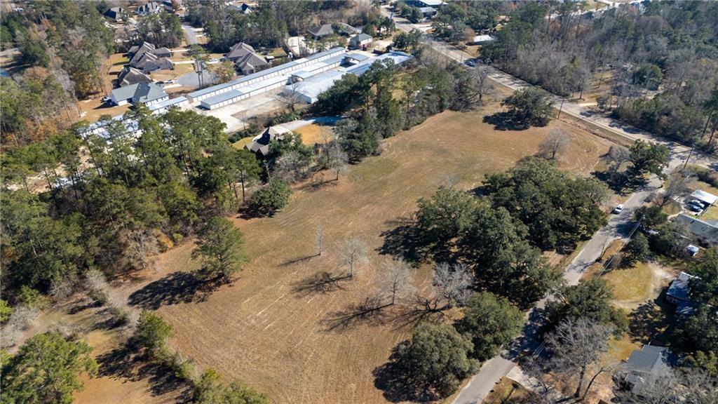 69 HELEN Drive