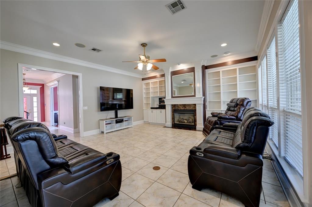 92 PINEHURST Drive