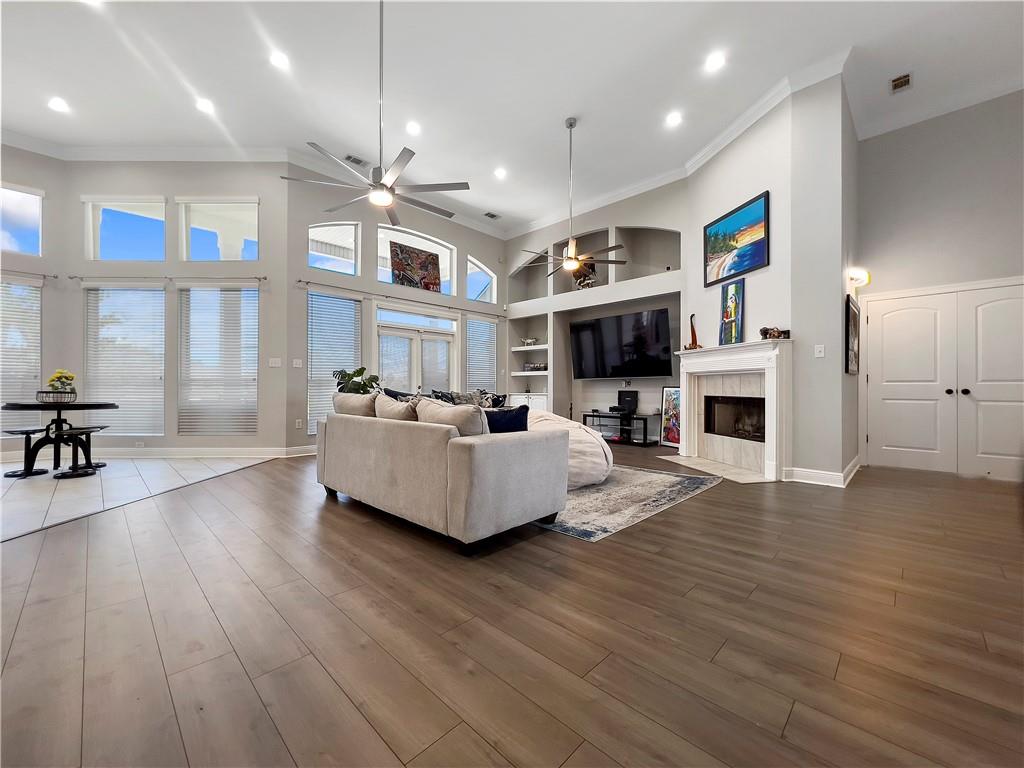 120 LIGHTHOUSE Point