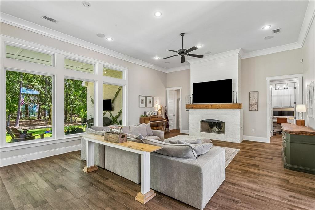 544 BLUE HERON Lane