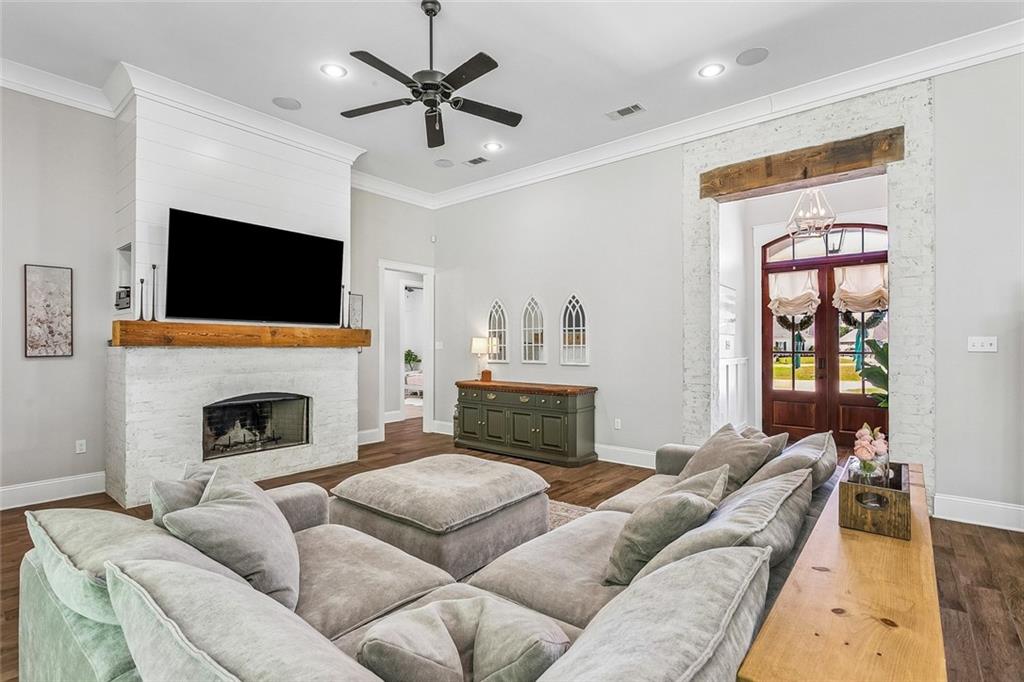 544 BLUE HERON Lane