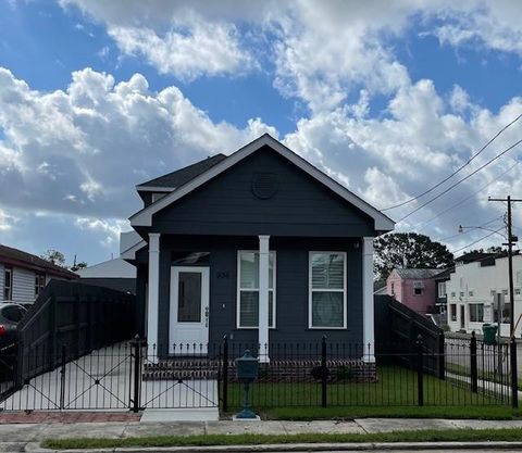 936 6TH Street Gretna LA 70053