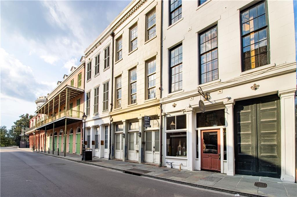 525 CONTI Street