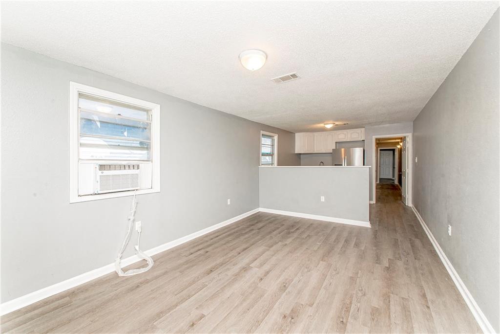 516 S HENNESSEY Street