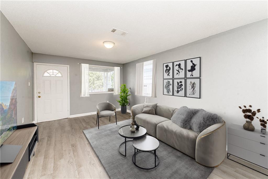 516 S HENNESSEY Street