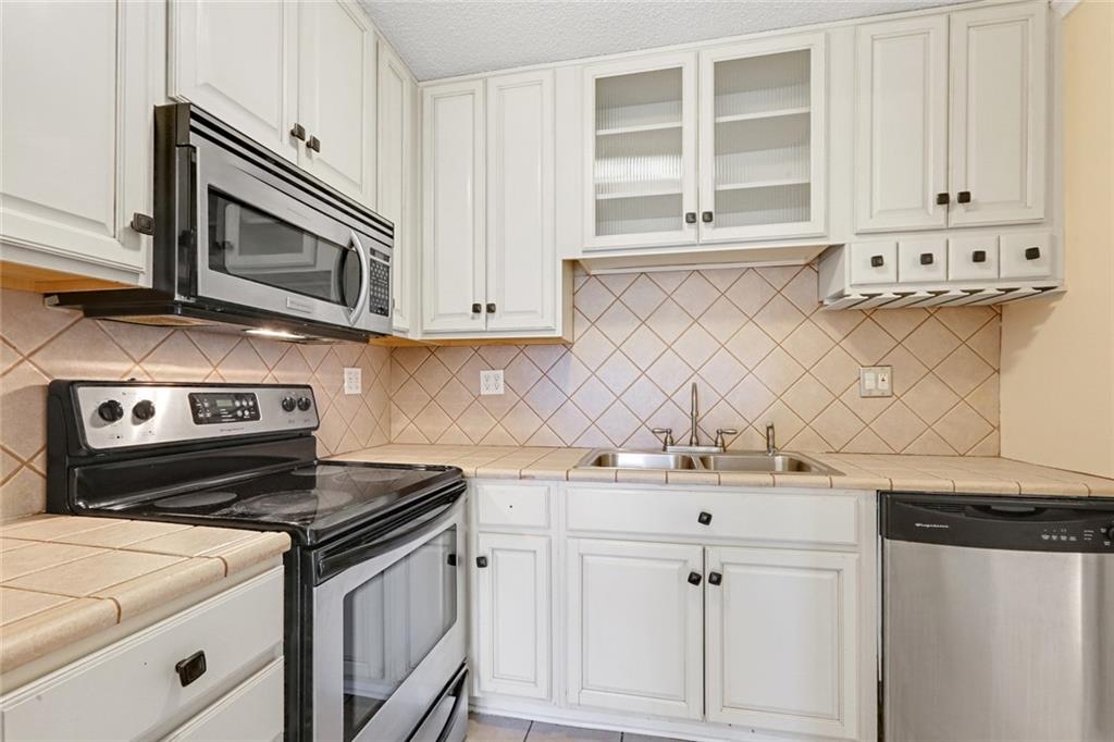 121 LAKEWOOD Drive 60