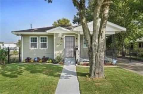229 PROVIDENCE Lane River Ridge LA 70123