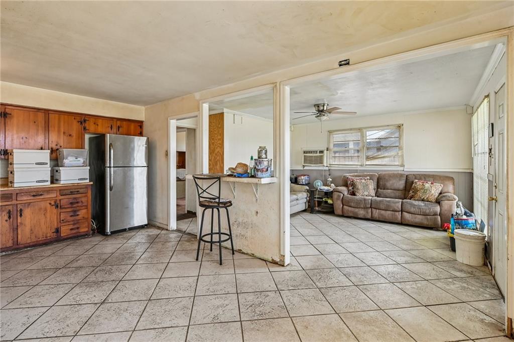 10 MAPLE Lane