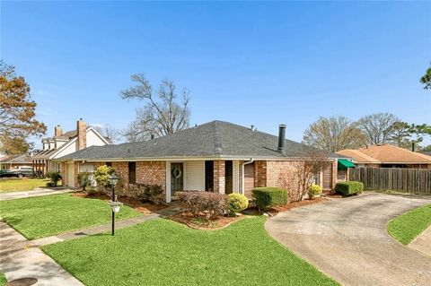 Photo of 321 LONGVIEW Drive, Destrehan, LA 70047 (MLS # 2544441)