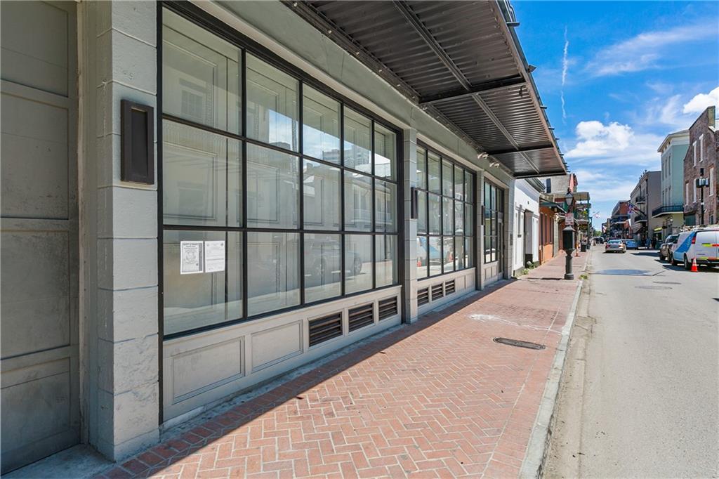 917 CONTI Street 102