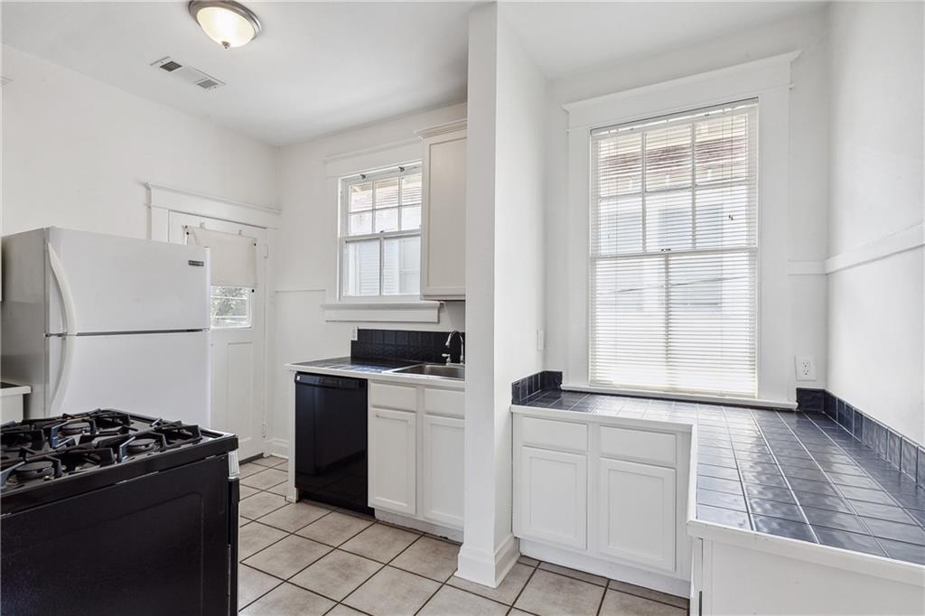 New Orleans, Louisiana 70119, United States, 2 Bedrooms Bedrooms, ,1 BathroomBathrooms,Residential,Active,204540