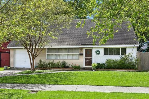 10120 ST. PAUL Avenue River Ridge LA 70123