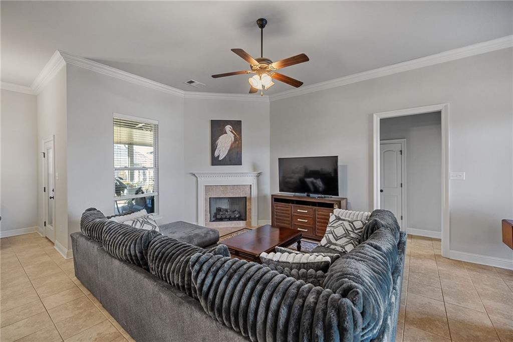 42155 BRODERICK Avenue