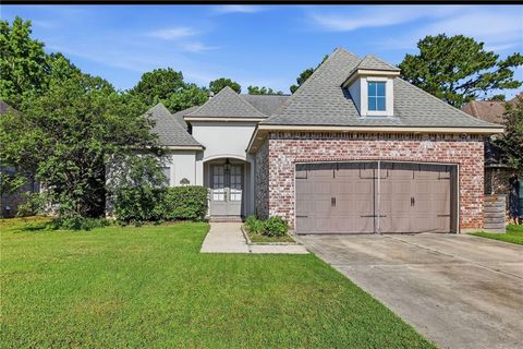 Photo of 633 N BROWN THRASHER Loop, Madisonville, LA 70447 (MLS # 2558146)