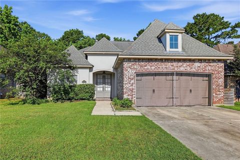 633 N BROWN THRASHER Loop Madisonville LA 70447