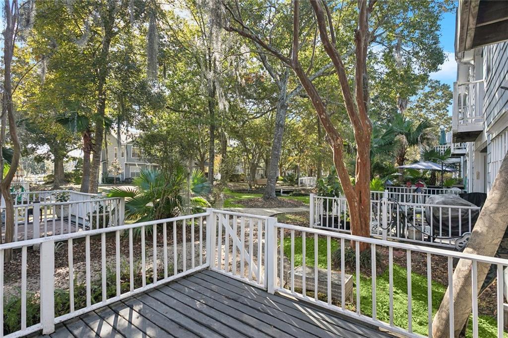 655 COLBERT Street 24