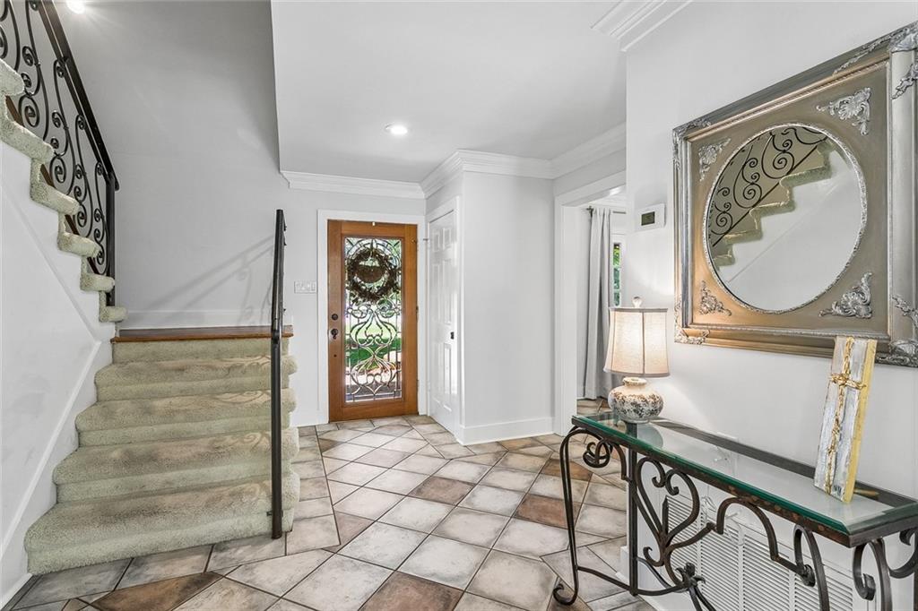 100 TALISHEEK Place