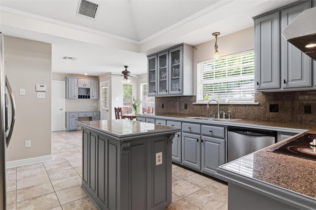219 NOTTOWAY Drive