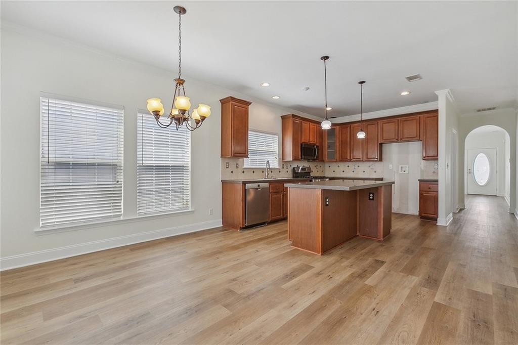 New Orleans, Louisiana 70124, United States, 3 Bedrooms Bedrooms, ,2 BathroomsBathrooms,Residential,Pending,71346