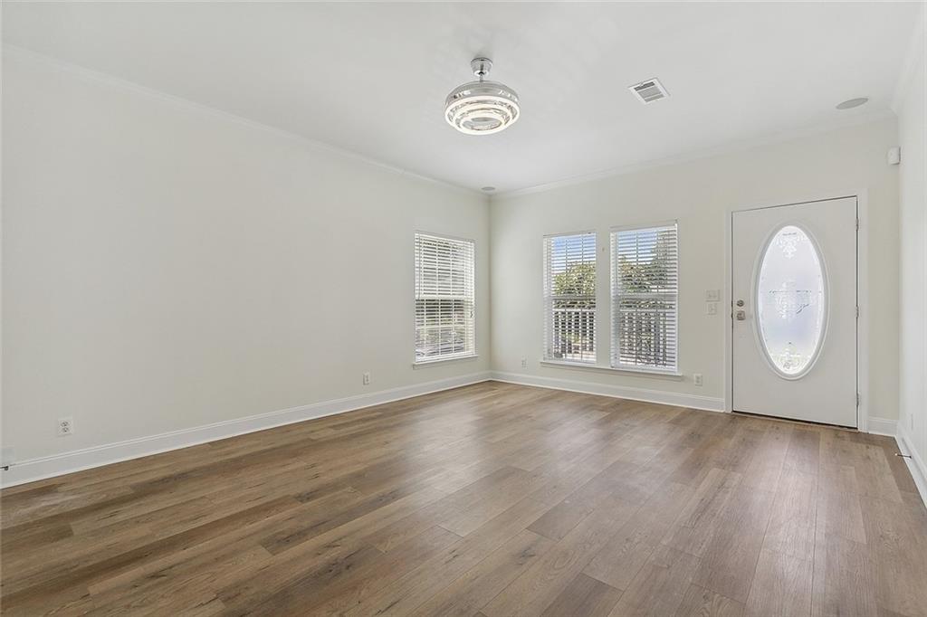 New Orleans, Louisiana 70124, United States, 3 Bedrooms Bedrooms, ,2 BathroomsBathrooms,Residential,Pending,71346