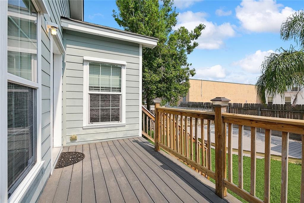 New Orleans, Louisiana 70124, United States, 3 Bedrooms Bedrooms, ,2 BathroomsBathrooms,Residential,Pending,71346