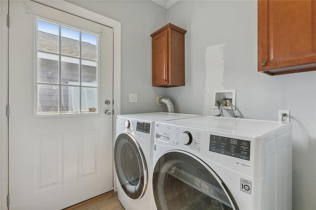 New Orleans, Louisiana 70124, United States, 3 Bedrooms Bedrooms, ,2 BathroomsBathrooms,Residential,Pending,71346