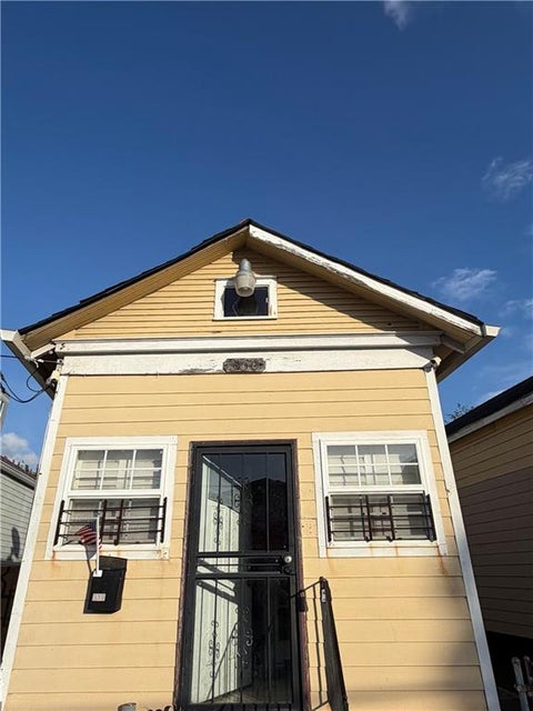 Photo of 530 S ROCHEBLAVE Street, New Orleans, LA 70119 (MLS # 2561449)