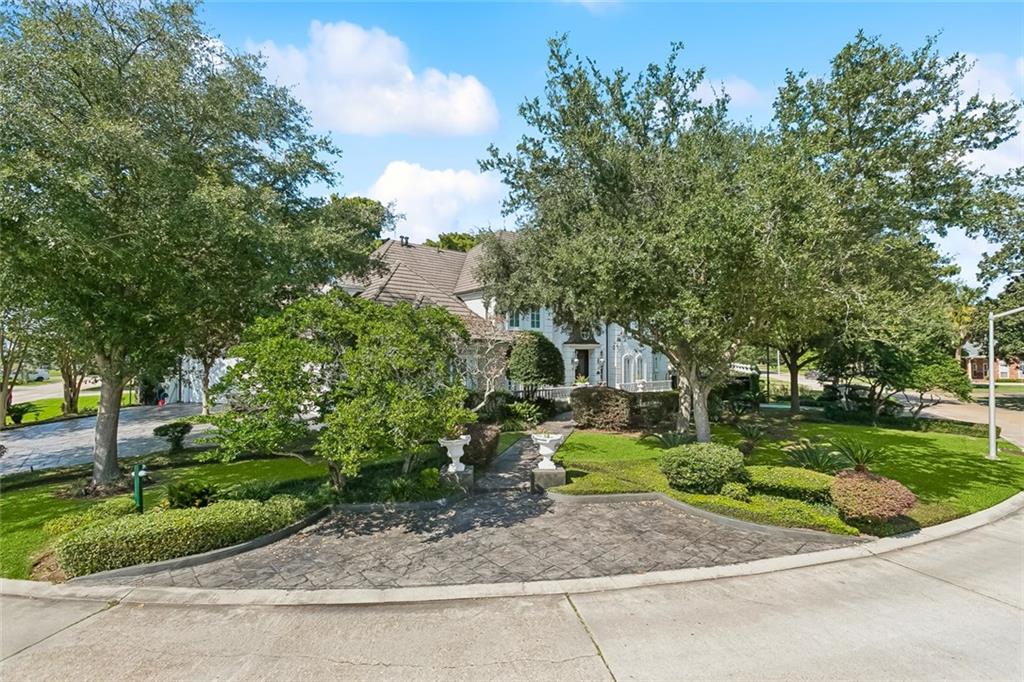 Photo 1 of 60 — 224 TIMBERLANE Road, Gretna, LA 70056