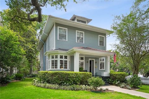 Photo of 2036 PALMER Avenue, New Orleans, LA 70118 (MLS # 2558548)