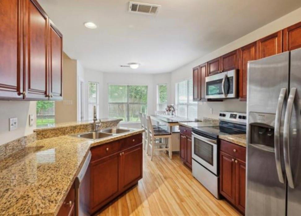 Covington, Louisiana 70433, United States, 3 Bedrooms Bedrooms, ,2 BathroomsBathrooms,Residential,Active,27592