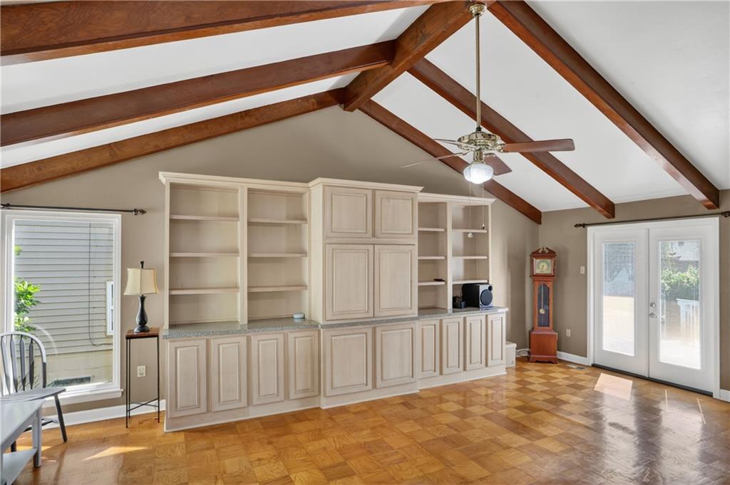609 MARY Lane