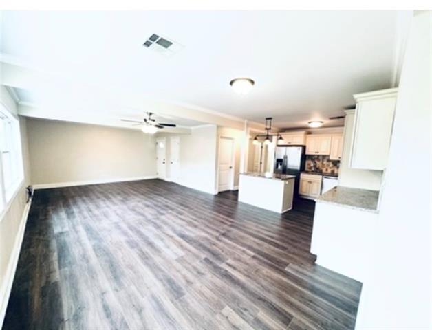 205 DOUGLAS Drive