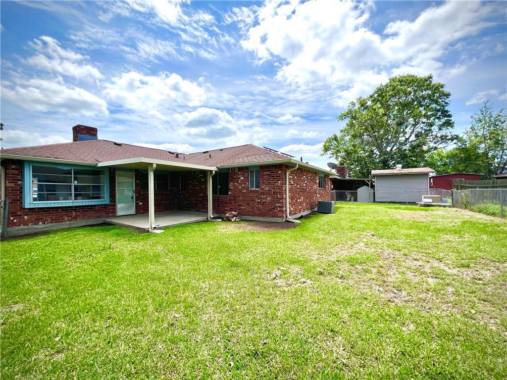 2420 E SUNNY MEADE Drive