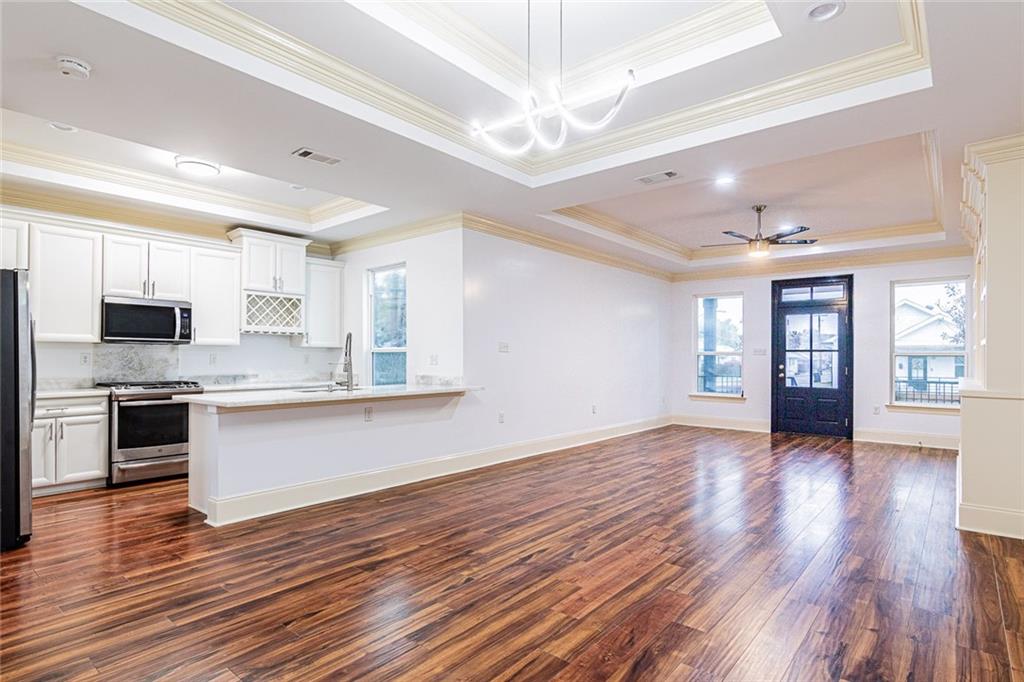 3938 HAMILTON Street