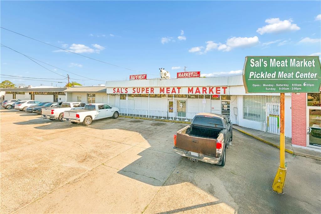 1112 STUMPF Boulevard